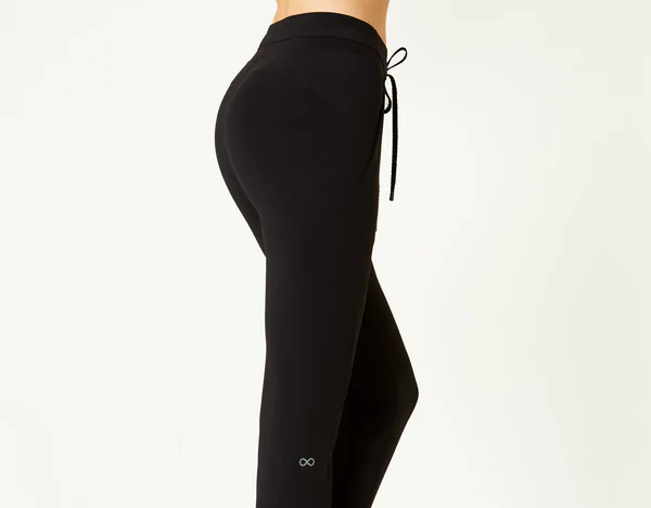 Level up your Workout with Chic and Elegant Avenue HR Coziplex & Printed Leggings
